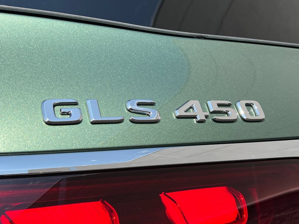 New 2026 MANUFAKTUR Ireland Mid Green Metallic Mercedes-Benz GLS 450 image 69