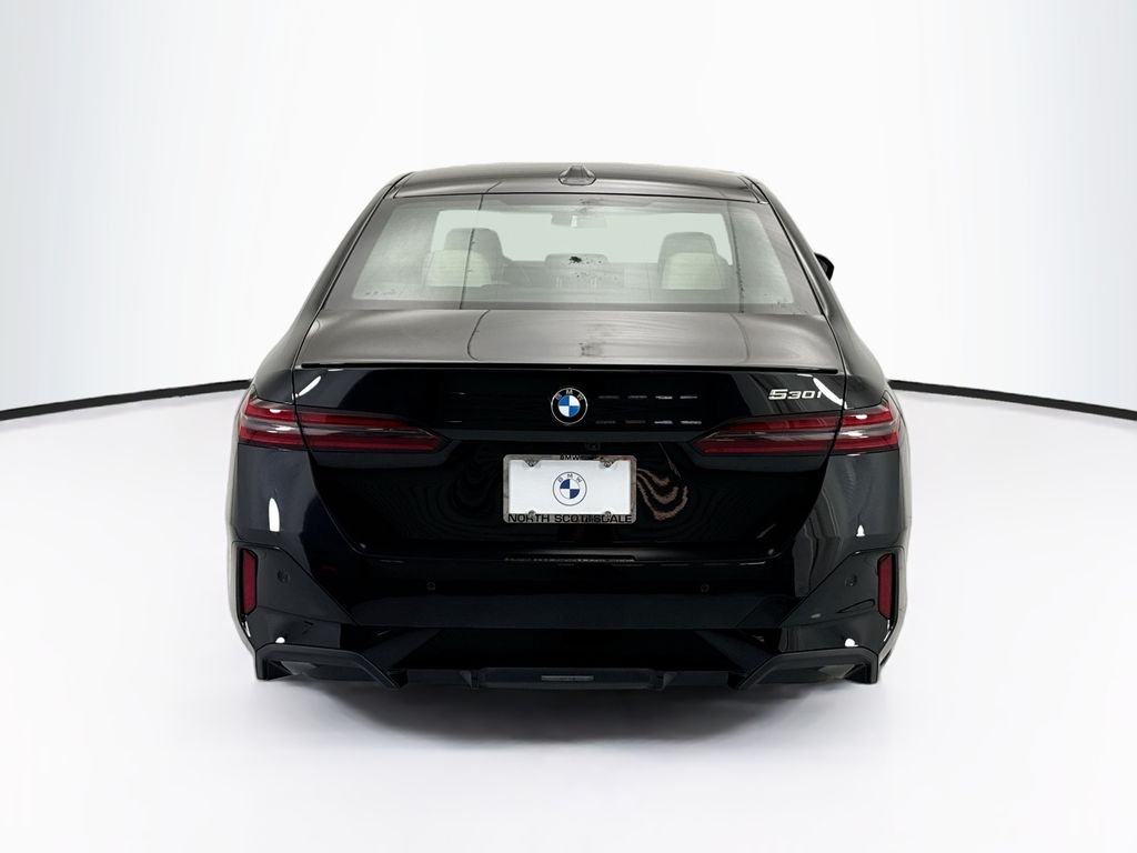 Used 2027 Black Sapphire Metallic BMW 530i image 7