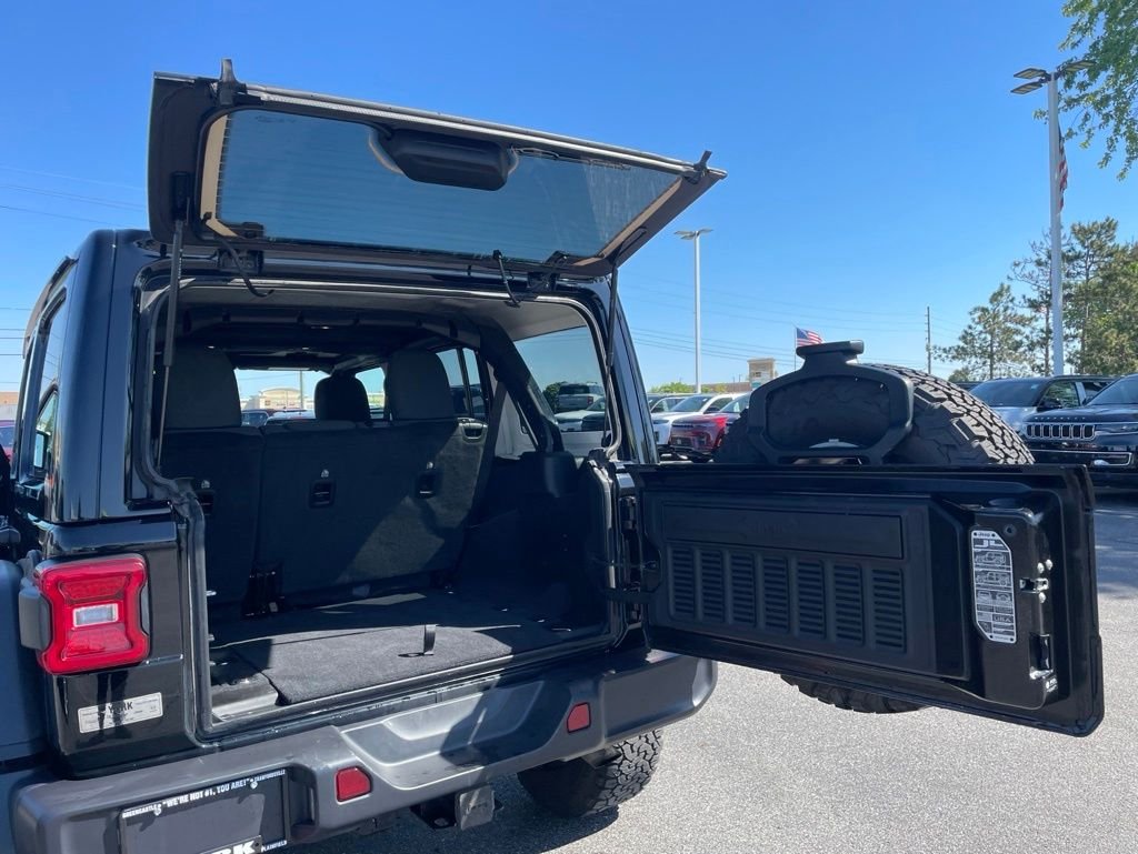 Used 2025 Black Jeep Rubicon image 33