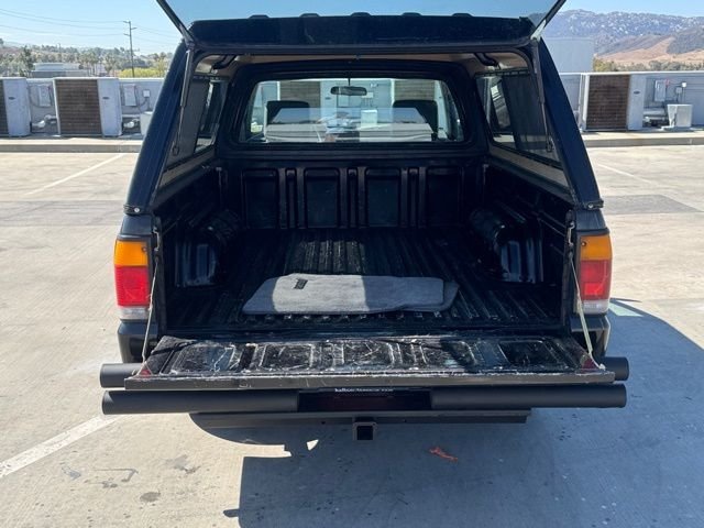 Used 1990 Black Mazda Truck image 20