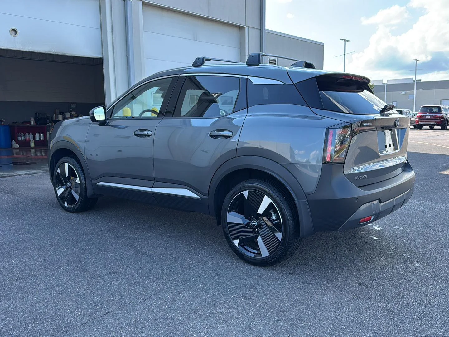 Used 2025 Gun Metallic Nissan SR image 3
