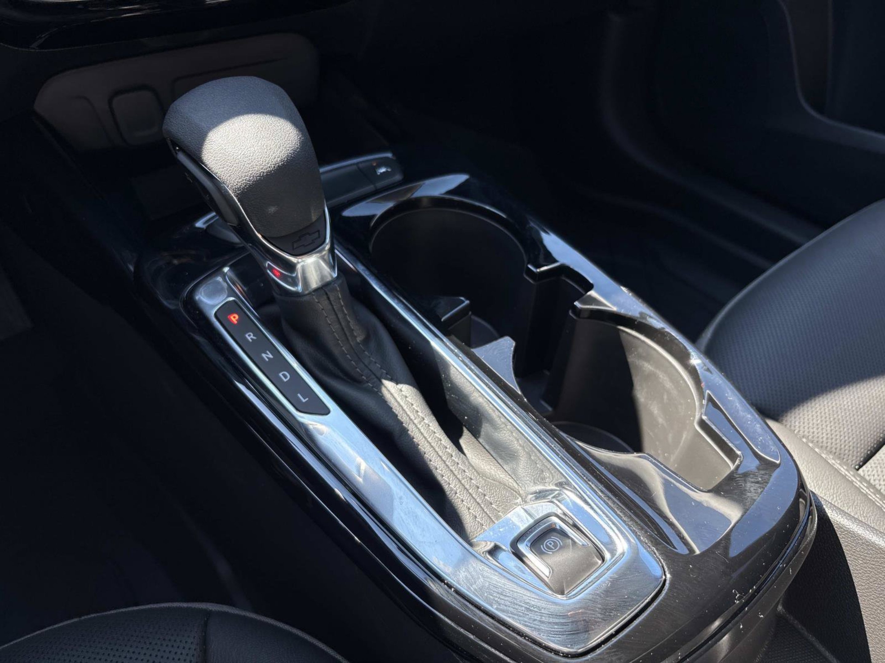 Used 2026 White Sands Chevrolet ACTIV image 34