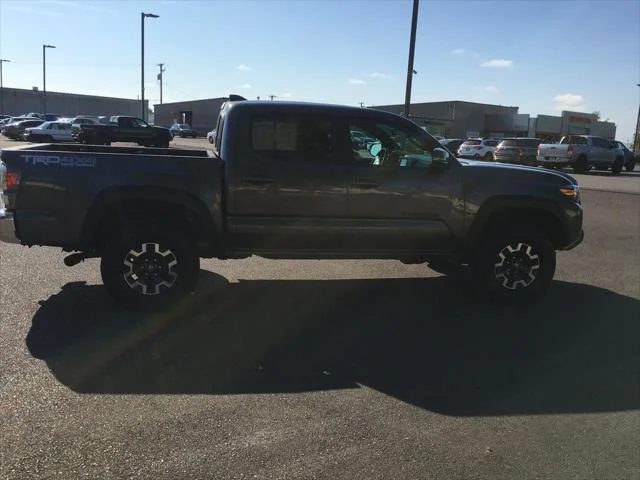 Certified Used 2022 MAGNETIC GRAY MET. Toyota  image 9