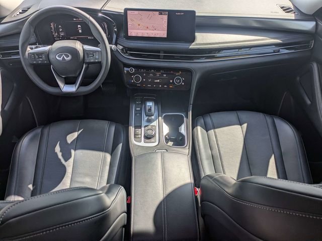 Certified Used 2023 White INFINITI LUXE image 16