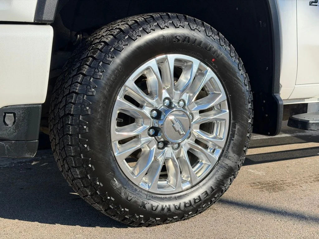 Used 2020 Beige Chevrolet High Country image 27