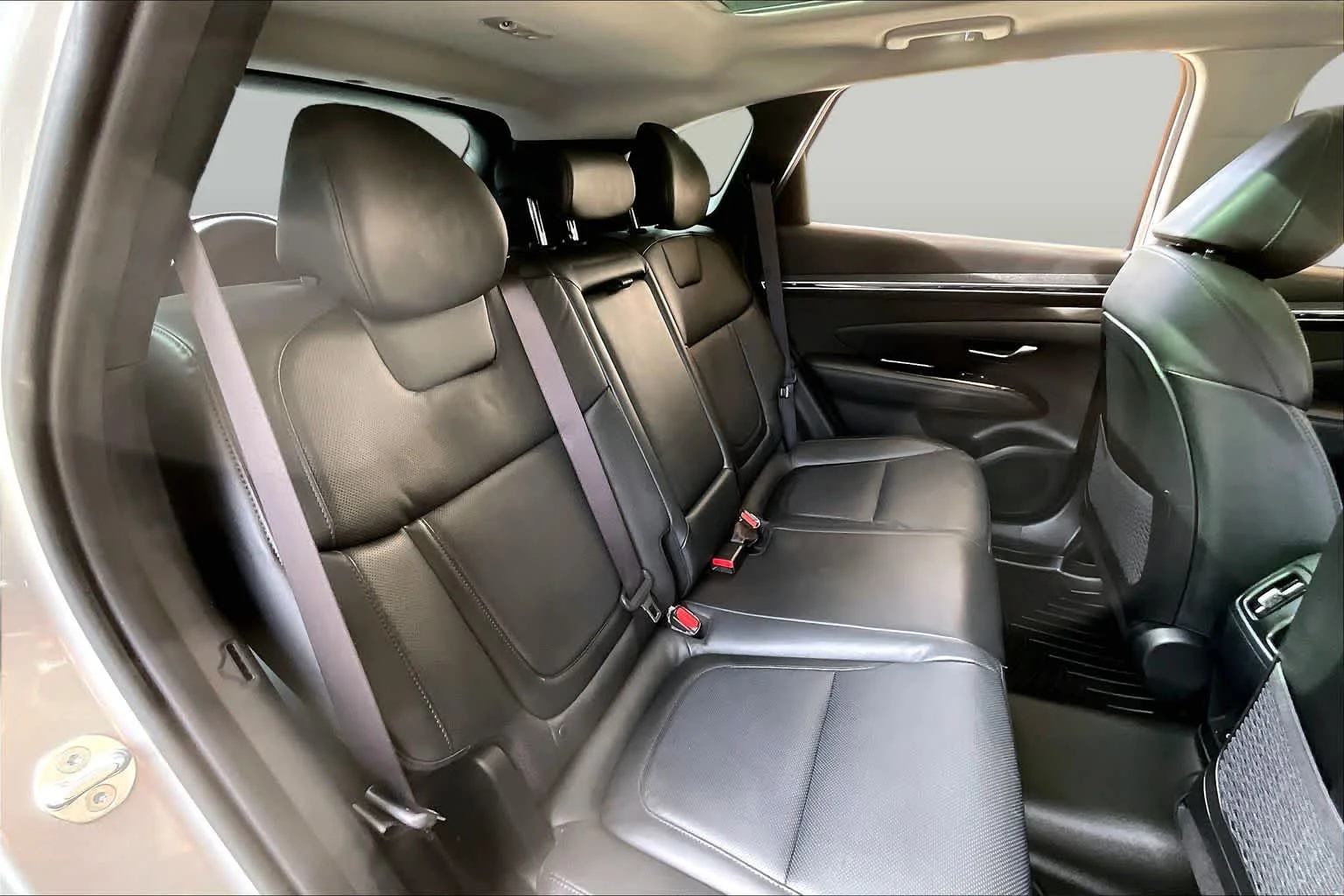 Used 2023 Shimmering Silver Hyundai Limited image 40