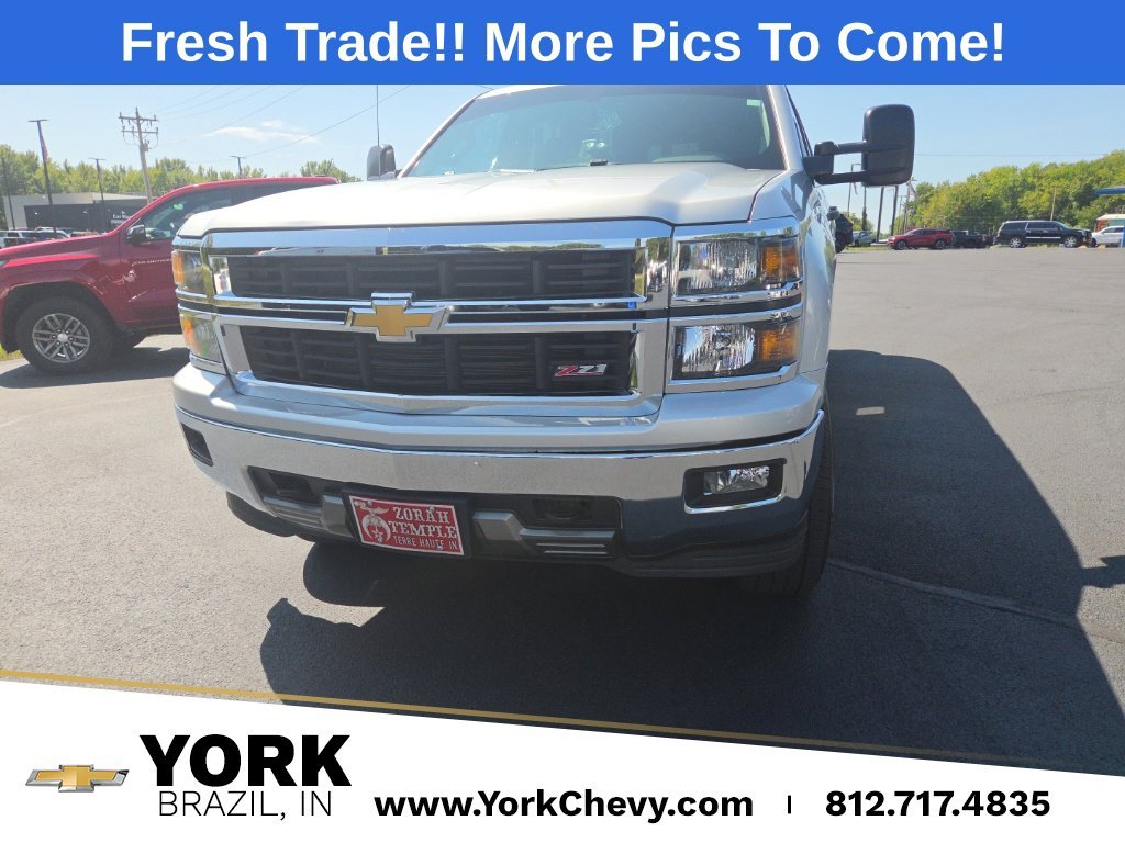 Used 2014 Silver Chevrolet LT image 1