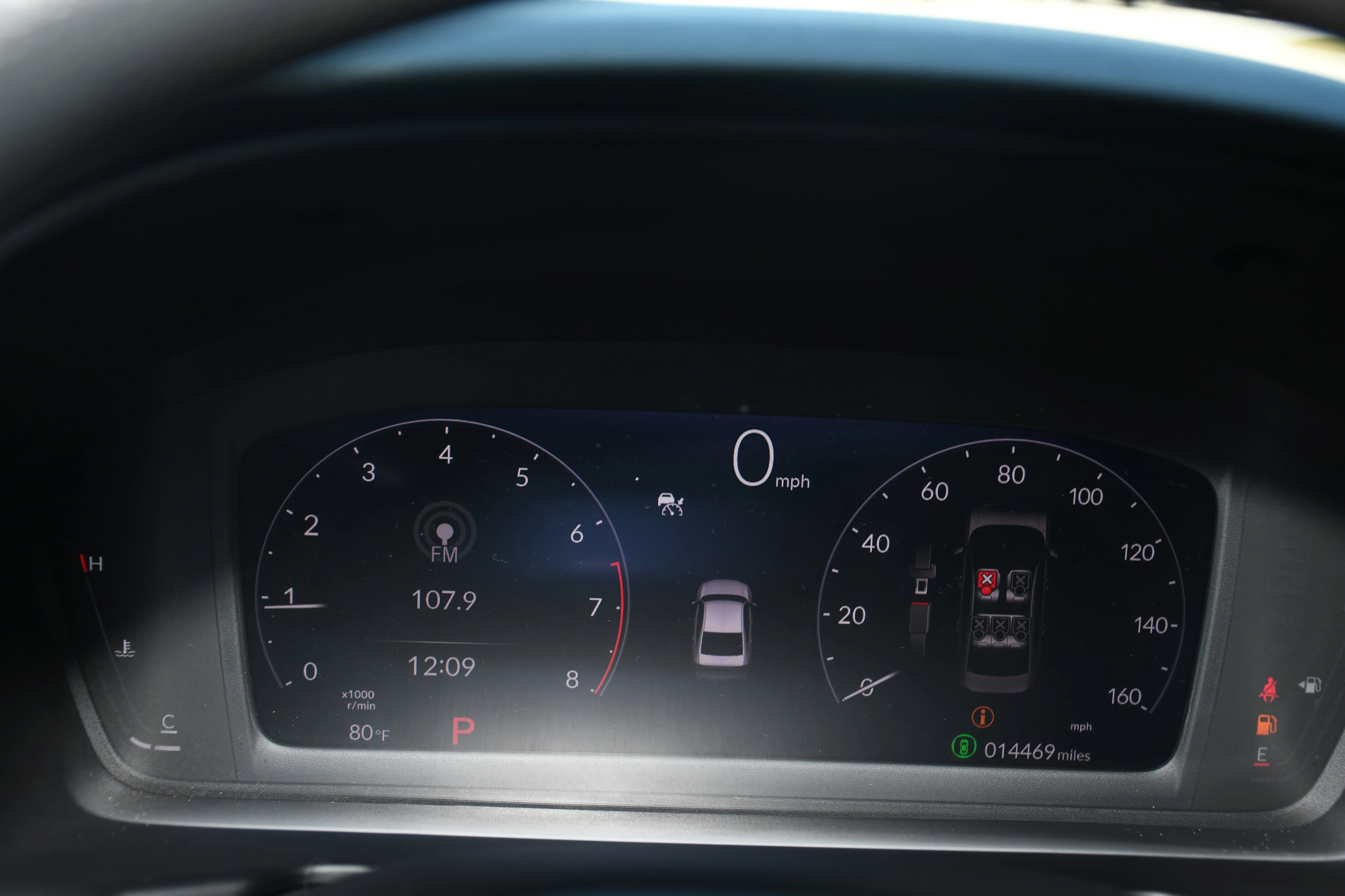 Used 2025  Honda SE image 14