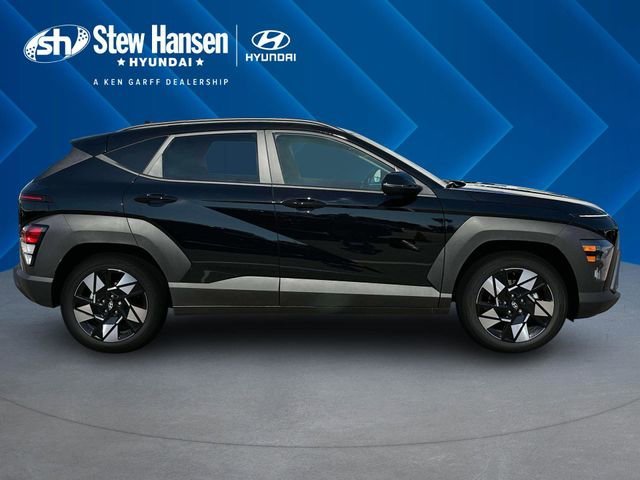 Certified Used 2025 Abyss Black Pearl Hyundai SEL image 9