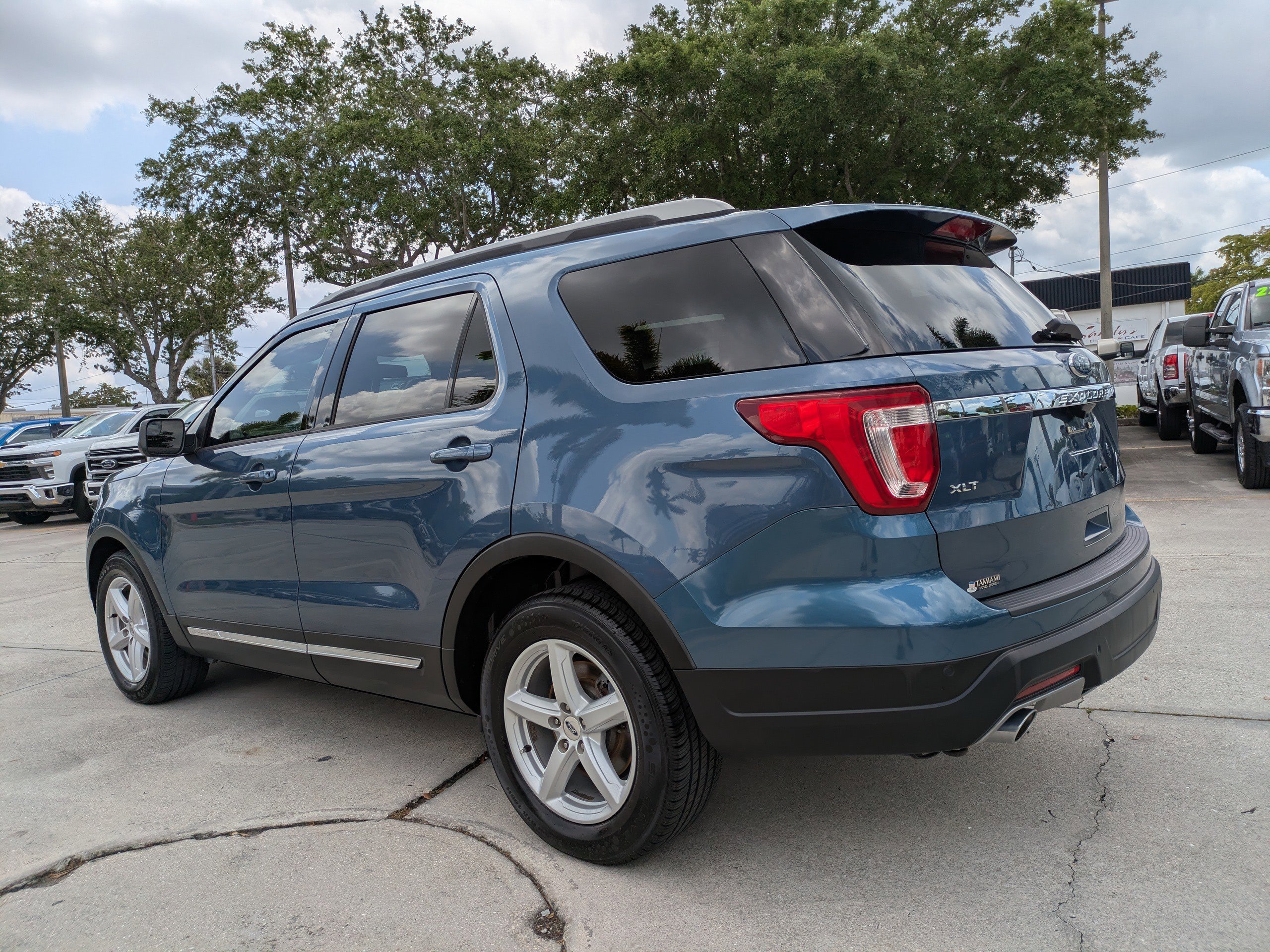 Used 2018 Blue Metallic Ford XLT image 6