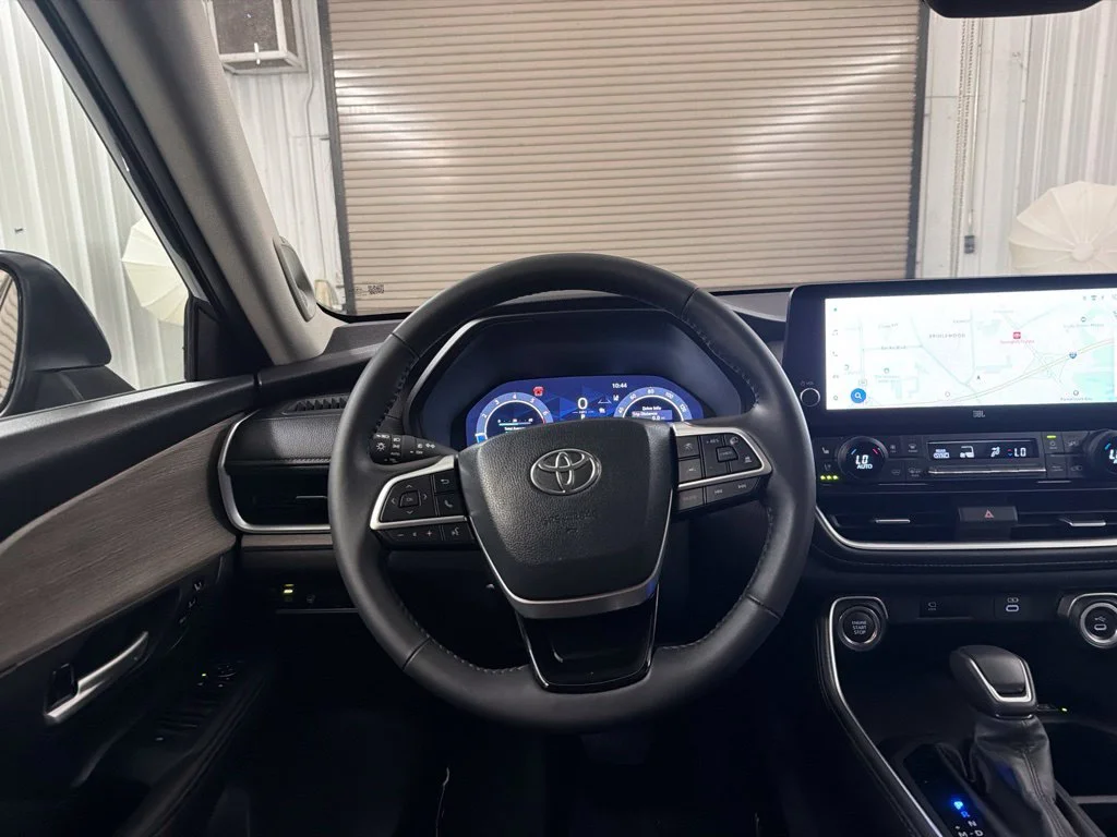 Used 2026 Cloud Toyota Limited image 40