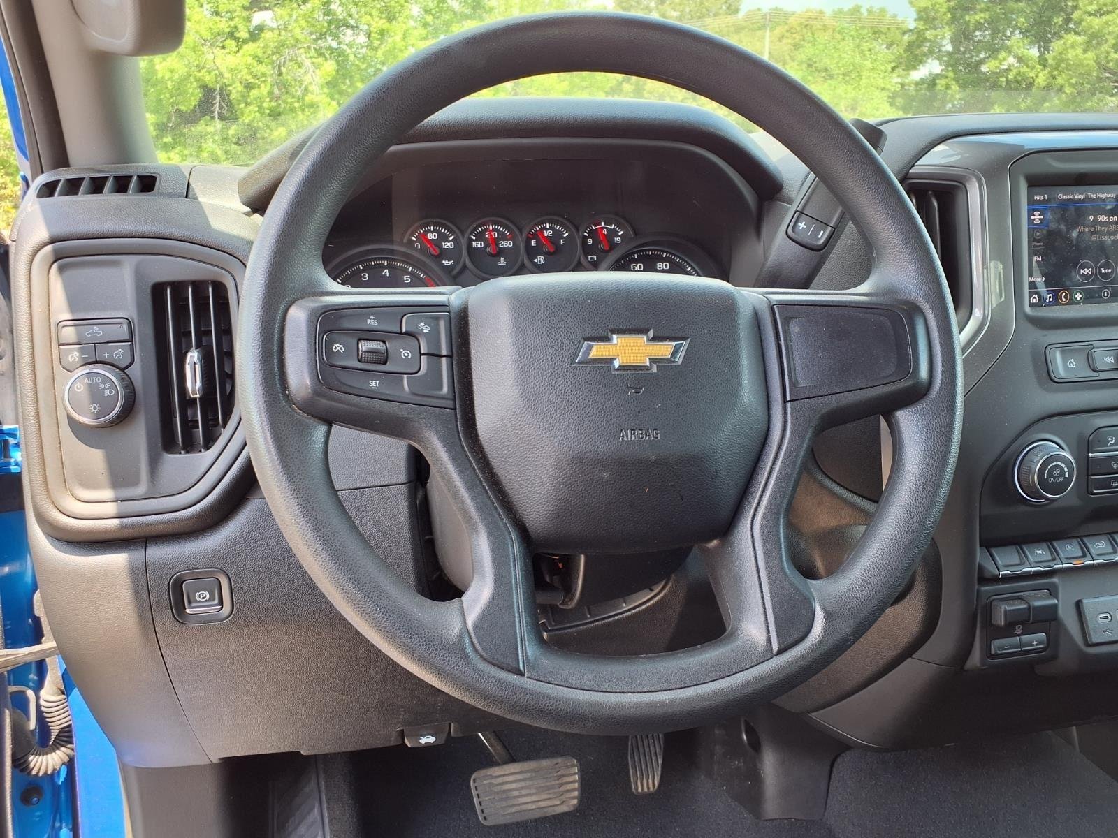 Used 2025  CHEVROLET CUSTOM image 17