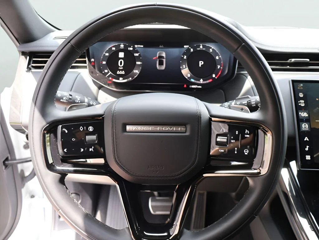 Certified Used 2025 Fuji White Land Rover Dynamic SE image 29