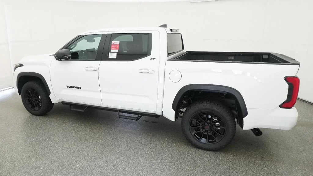 New 2025 Ice Cap Toyota SR5 image 6