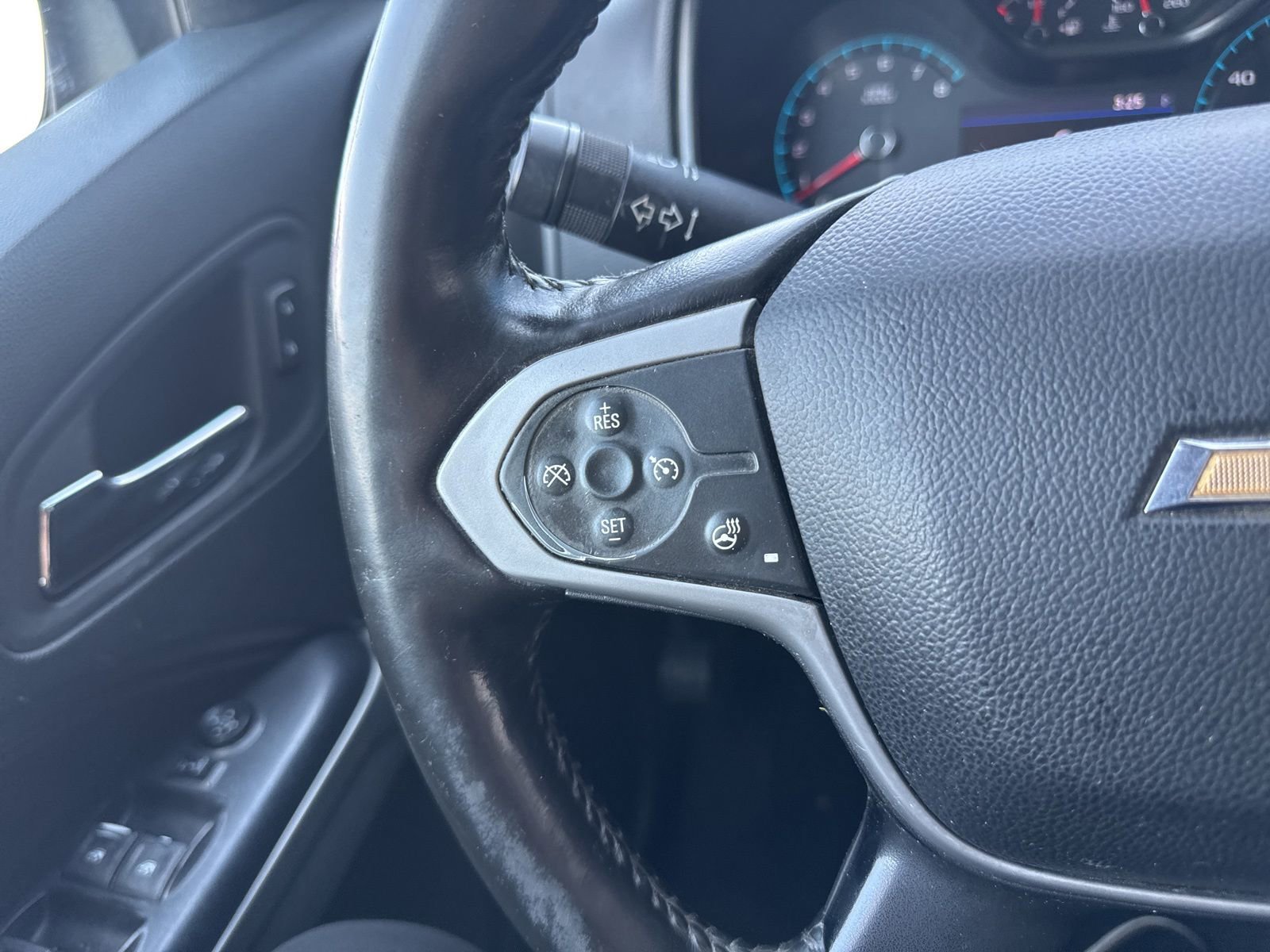 Used 2022 Black Chevrolet ZR2 image 33