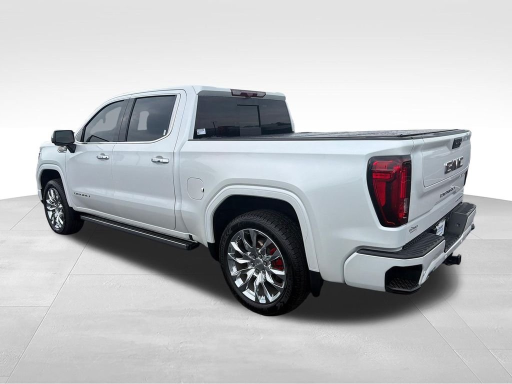 Used 2023 White GMC Denali image 4