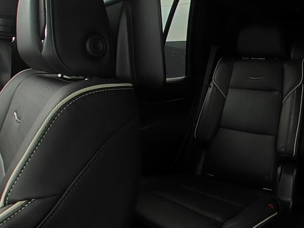 2022 Cadillac Escalade Sport - Photo 9