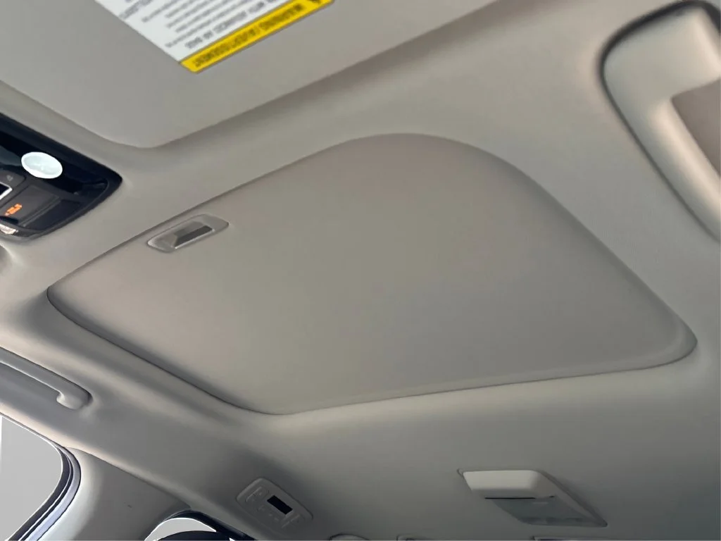 Used 2023 White Kia SX Prestige image 22