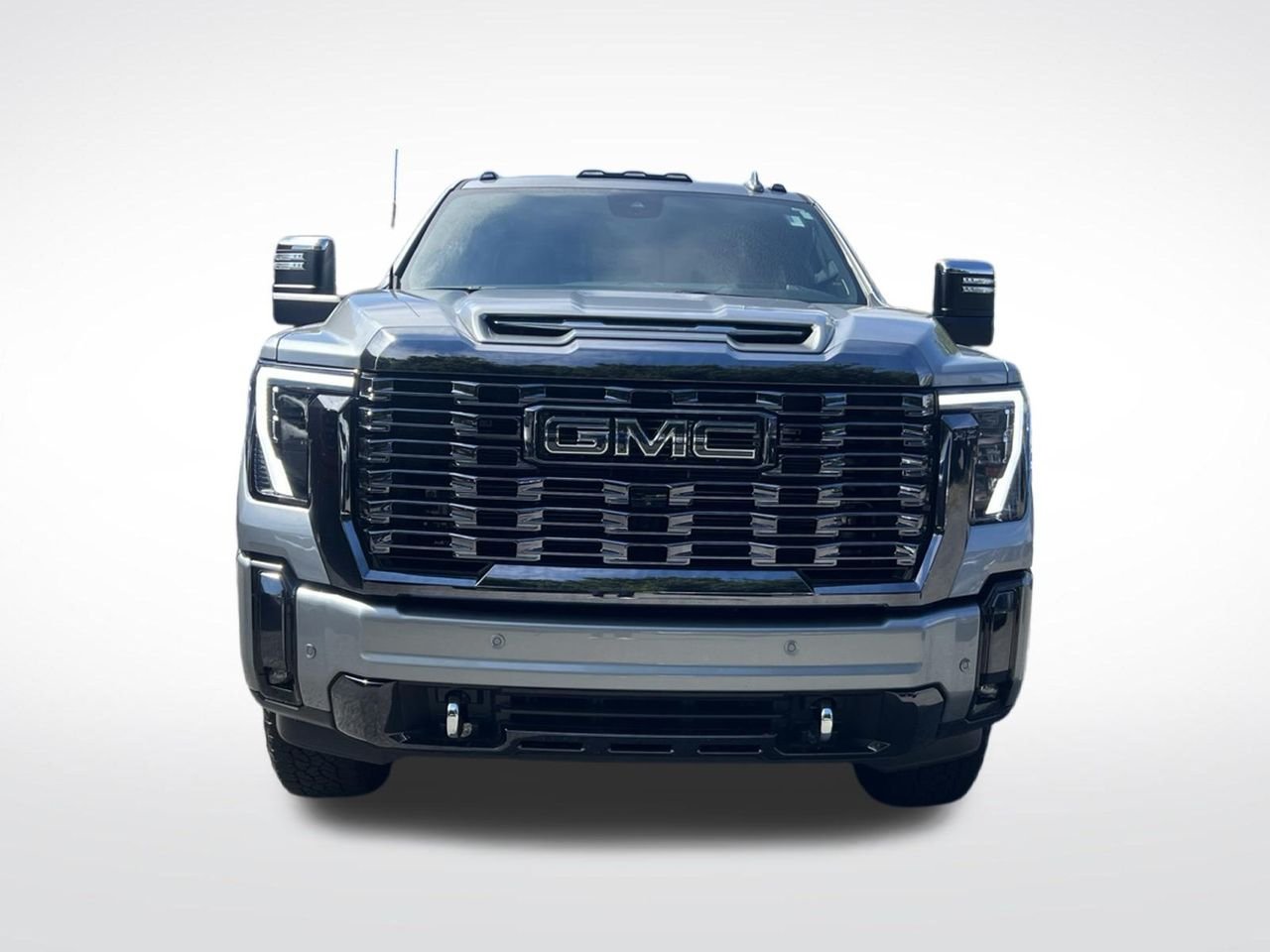 Used 2024 Silver GMC Denali Ultimate image 9