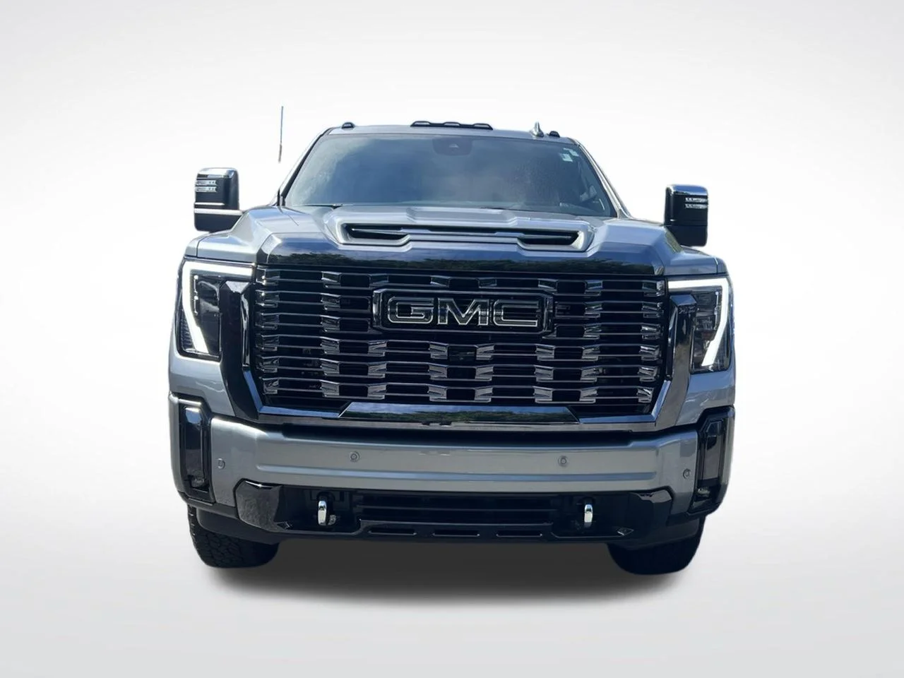 Used 2024 Silver GMC Denali Ultimate image 9