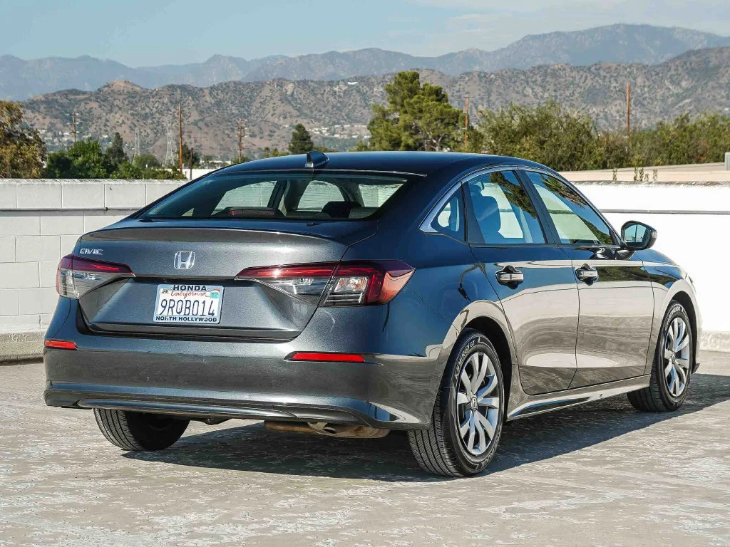 Certified Used 2025 Meteorite Gray Metallic Honda LX image 6