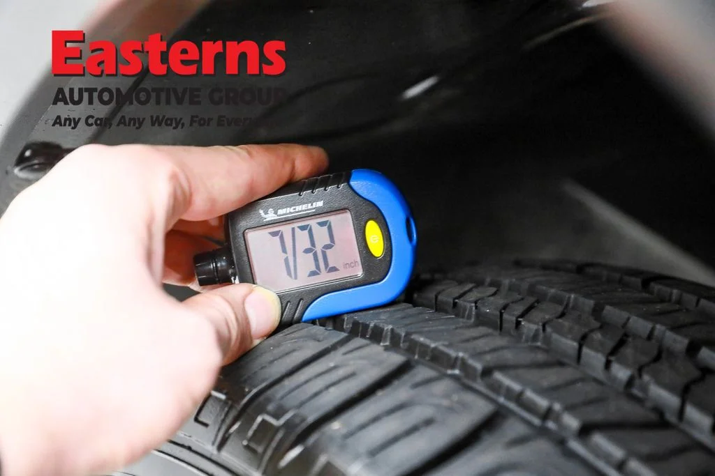 Used 2022 Black Jeep Latitude image 27