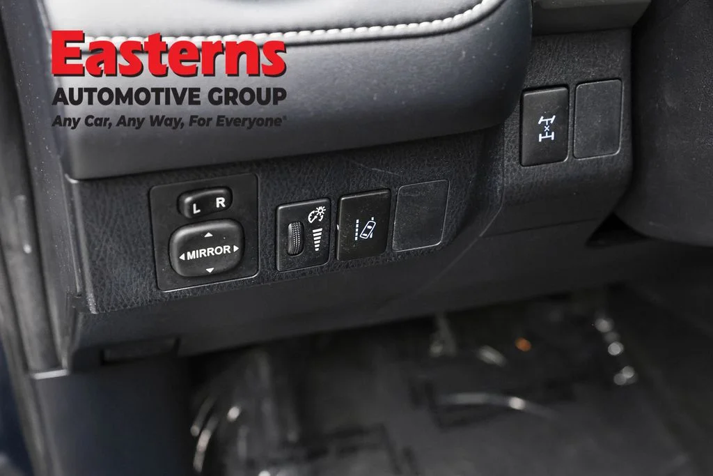 Used 2017 Blue Toyota XLE image 22