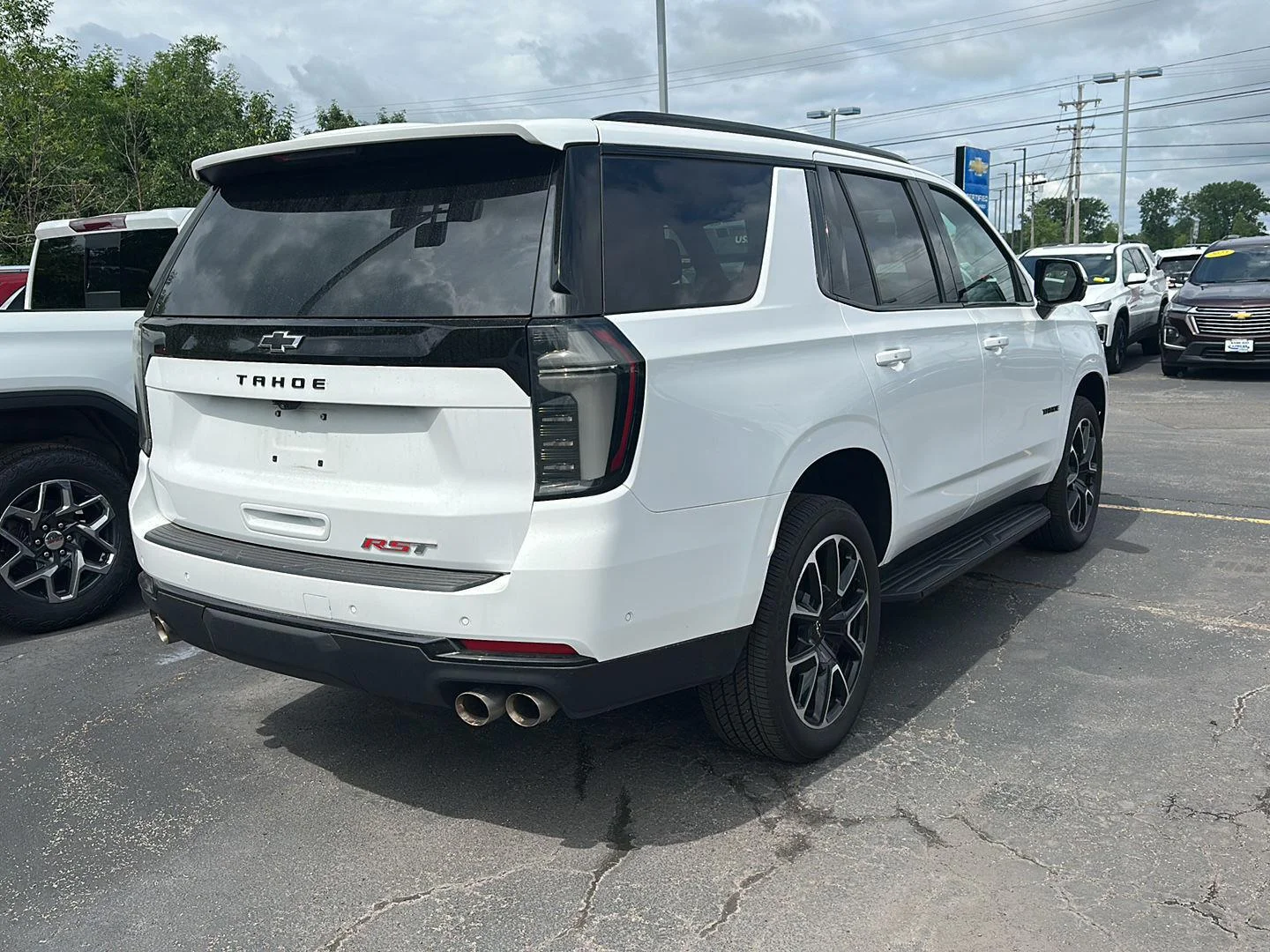 Used 2026 Summit White Chevrolet RST image 2