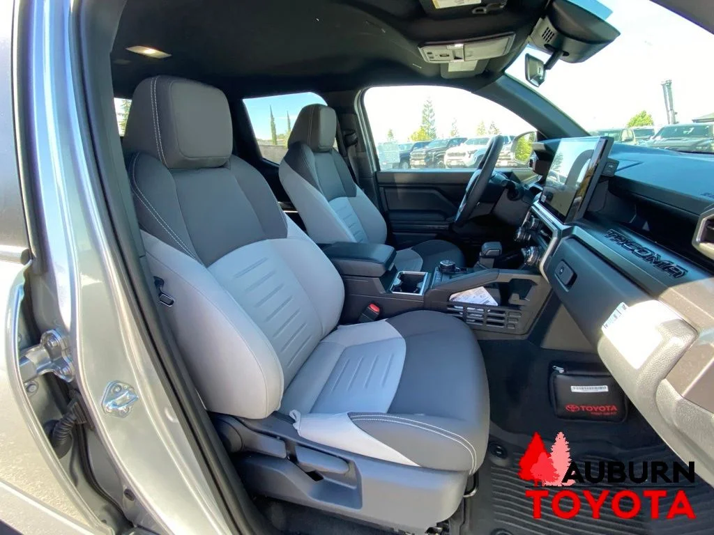 2026 Toyota Tacoma TRD Off Road - Photo 13