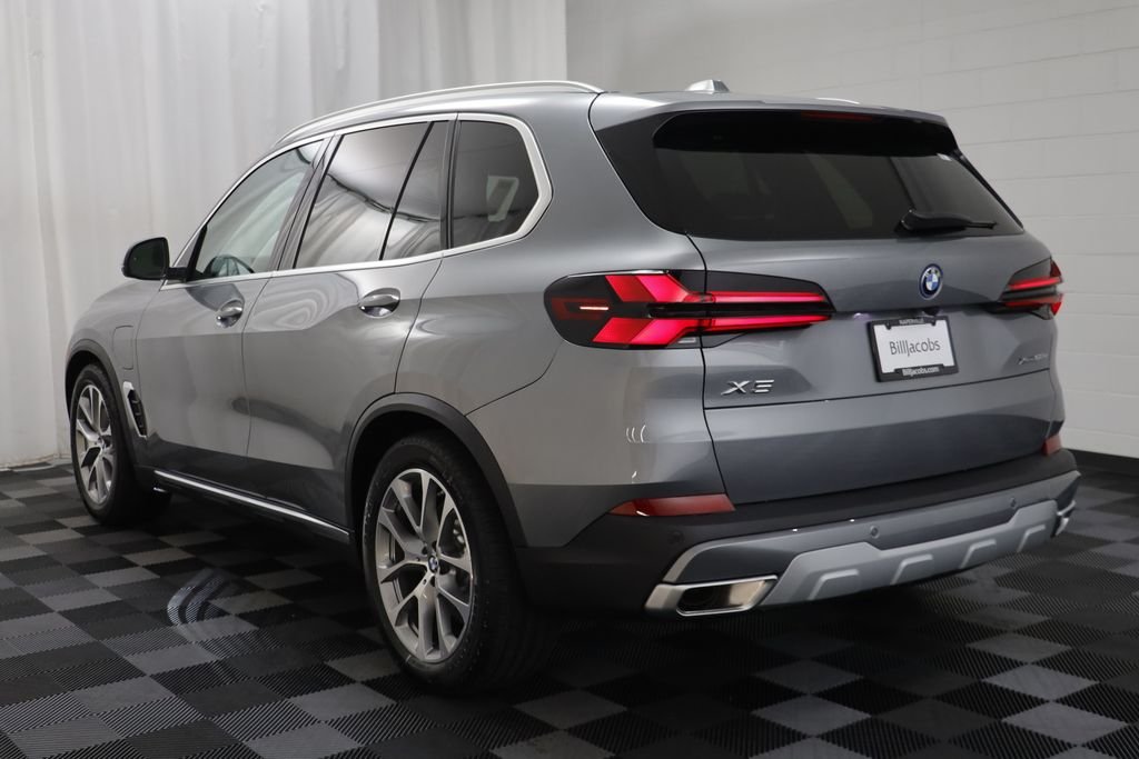 New 2026 Gray Metallic BMW xDrive50e image 16