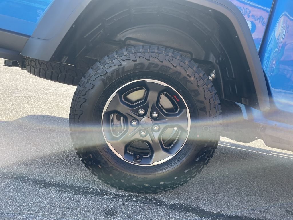 Used 2022 Blue Jeep Rubicon image 12
