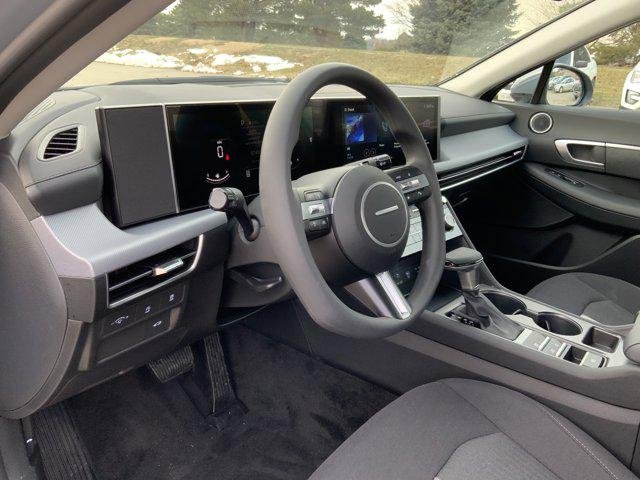 New 2026 Transmission Blue Hyundai SE image 6