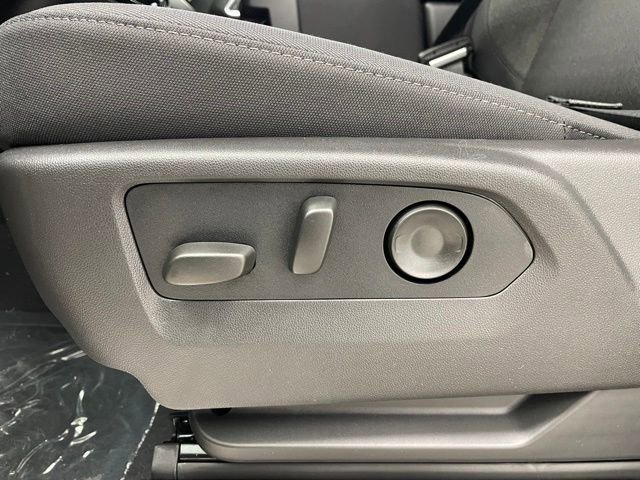 2026 Chevrolet Silverado 1500 LT - Photo 9