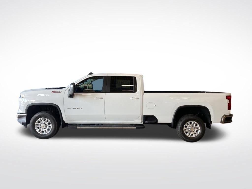 2026 Chevrolet Silverado 3500HD LT - Photo 17