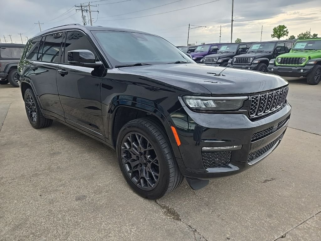 Used 2024 Black Jeep Summit image 17