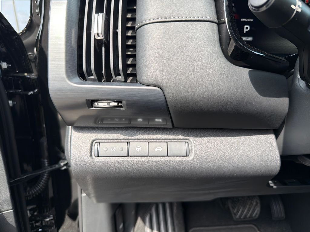 New 2026 Nissan Pathfinder SL 4D Sport Utility