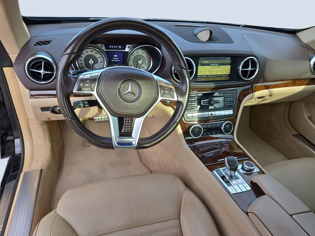 Used 2013 Black Mercedes-Benz SL 550 image 10
