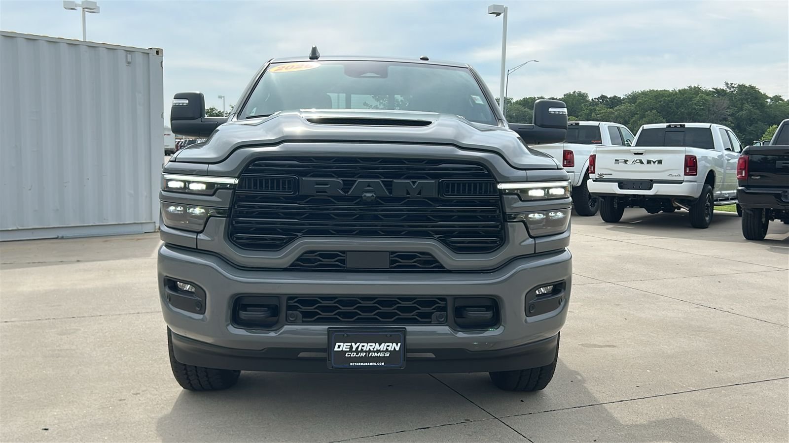 New 2026 Ceramic Gray Clear-Coat Exterior Paint RAM Laramie image 9