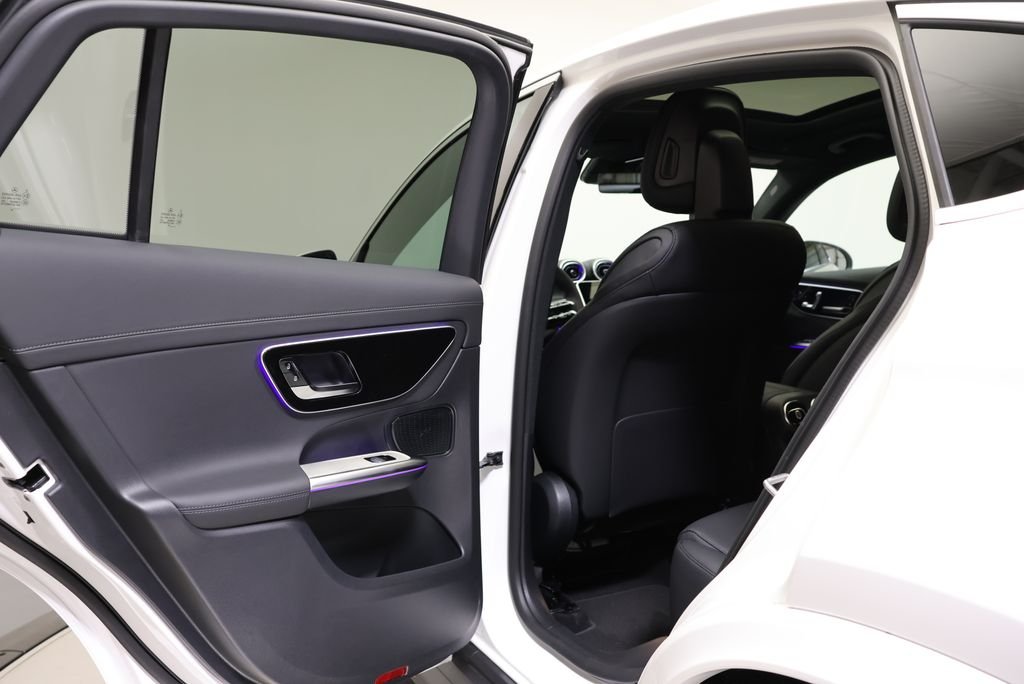 New 2026 Polar White Mercedes-Benz GLC 300 Coupe image 40