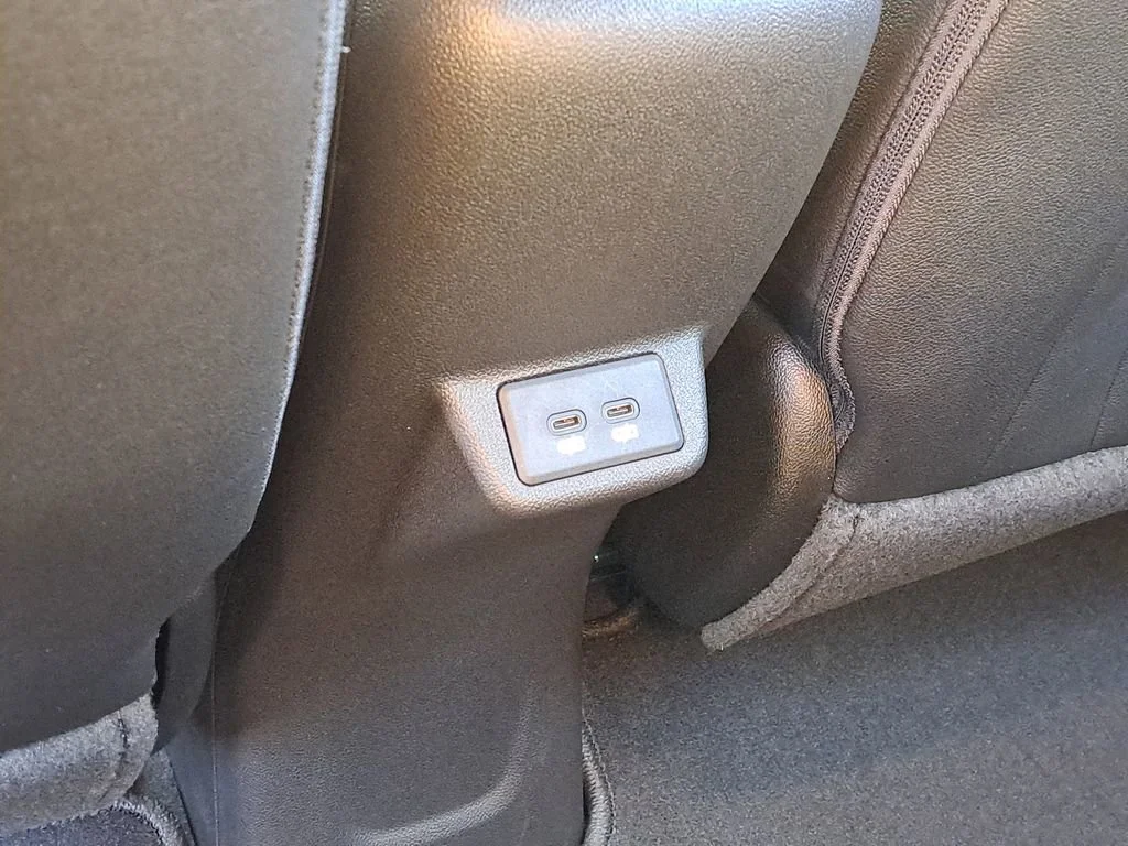 2027 Chevrolet Bolt RS - Photo 20