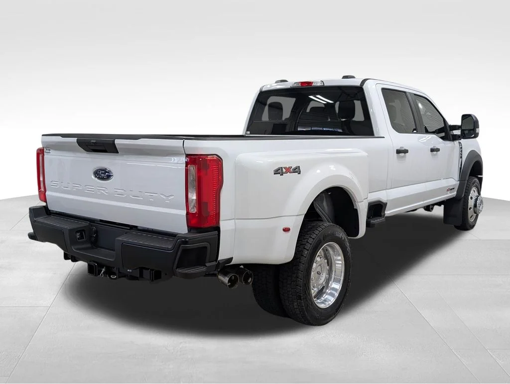 New 2026 Oxford White Ford F-450® XL image 23