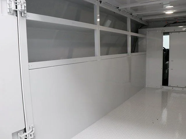 New 2025 Oxford White Ford E-350 SRW image 24