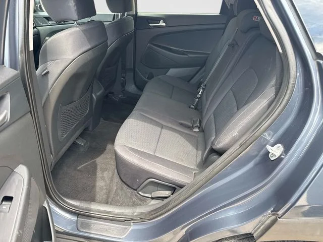 Used 2019 Blue Hyundai SE image 13