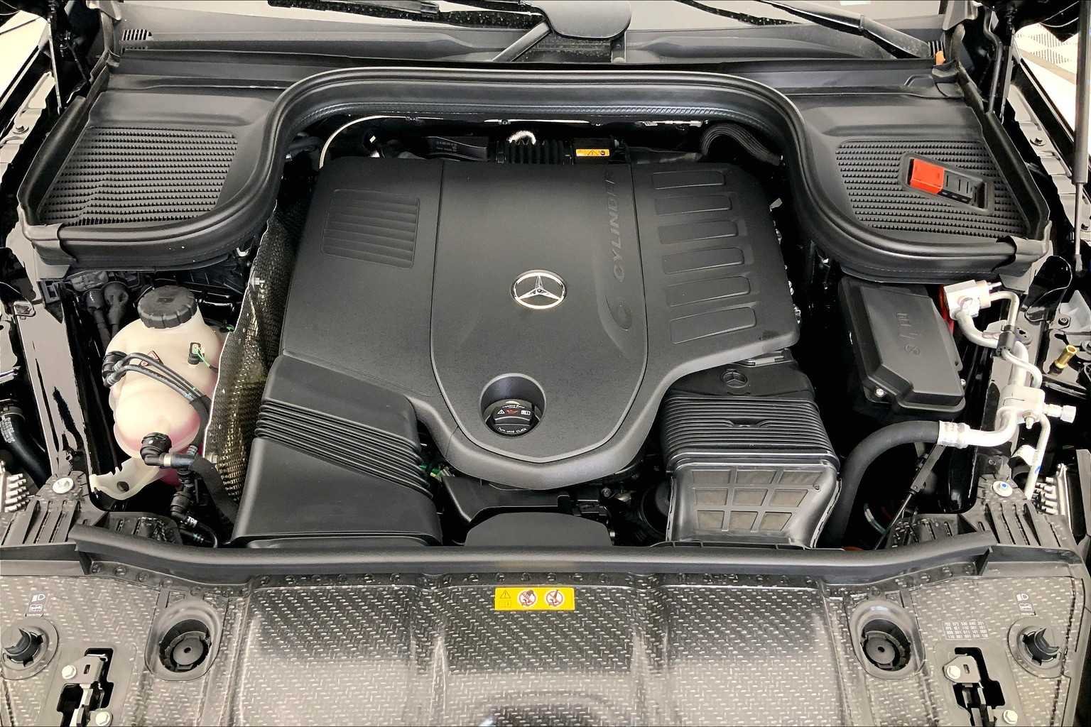 New 2026 Black Mercedes-Benz GLS 450 image 9