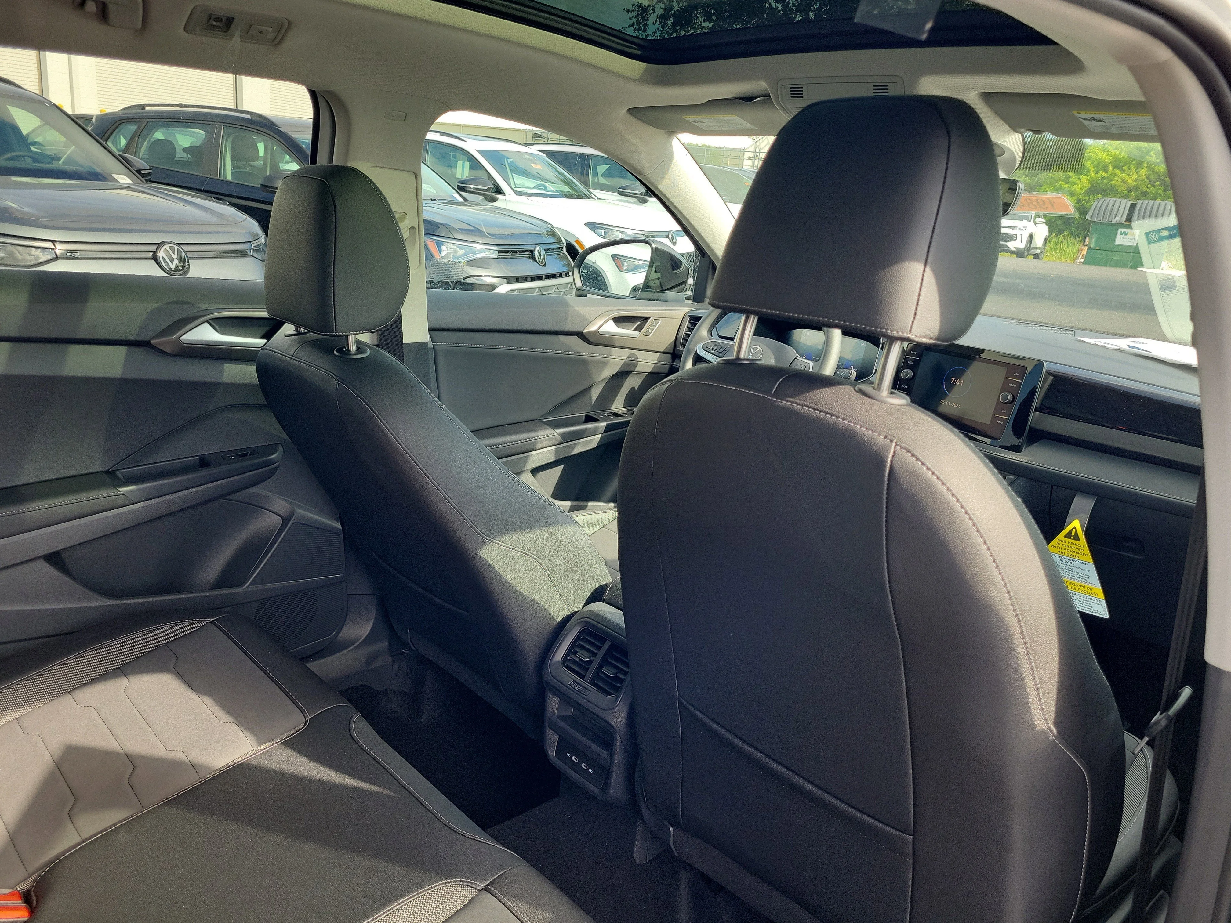 New 2026 White Volkswagen 1.5T SE Black image 10