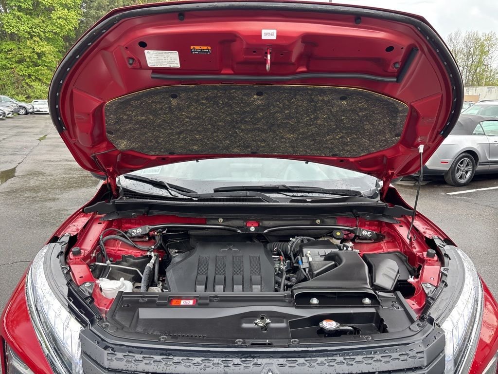 Used 2024 Red Mitsubishi SE image 11