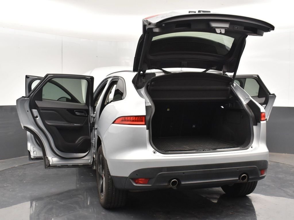 Used 2019 Silver Jaguar 25t Premium image 39