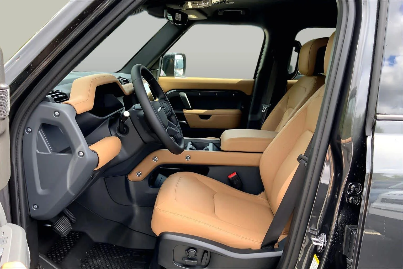 New 2026 Carpathian Grey Land Rover X-Dynamic SE image 13