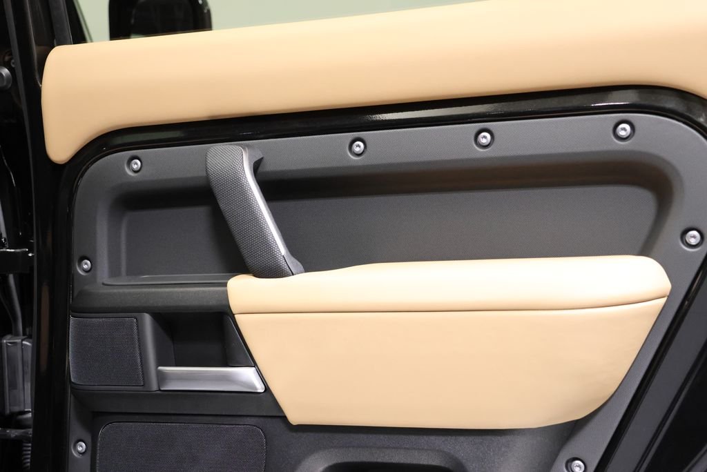 2026 Land Rover Defender V8 - Photo 42