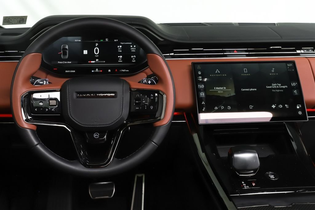 Used 2024  Land Rover SV Edition One Flux Silver image 14